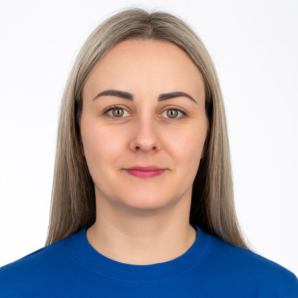 Alona M.