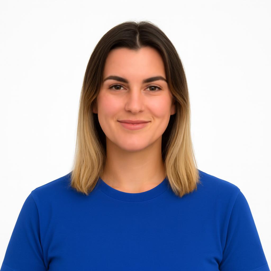 Viktoriia R.